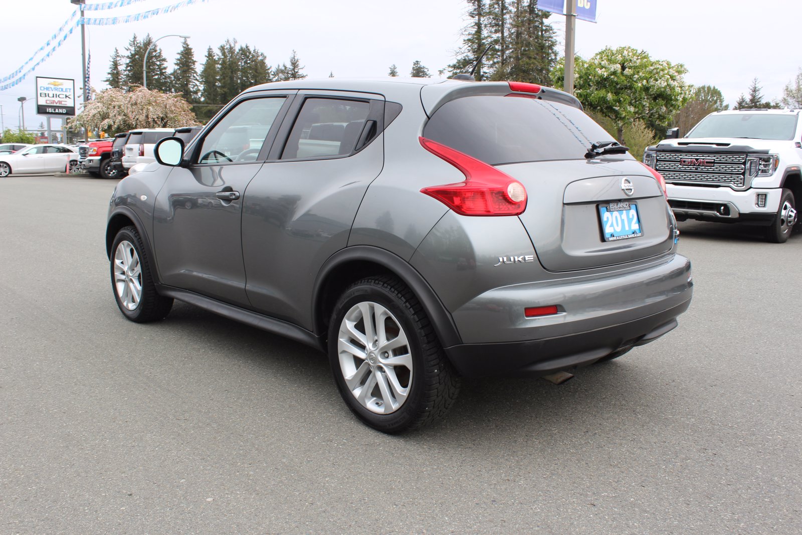 Pre-Owned 2012 Nissan JUKE SV Station Wagon in Duncan #104040A | Island ...